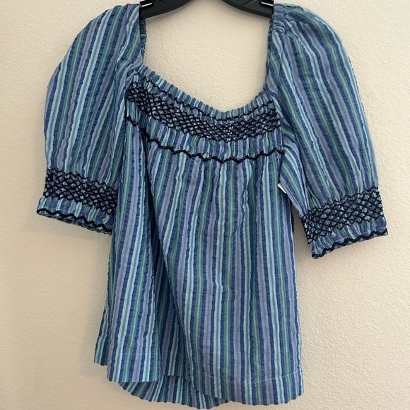 NWOT Faherty PRESLEY STRIPE PUFF SLEEVE SEERSUCKER TOP IN BLUE COAST STRIPE XS - Picture 2 of 9